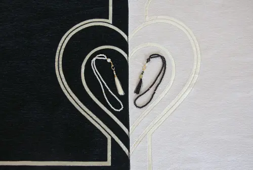 Soft Textured Chenille Prayer Rug Set and Prayer Beads with Hearts for Couples Special for Valentine's Day - 7