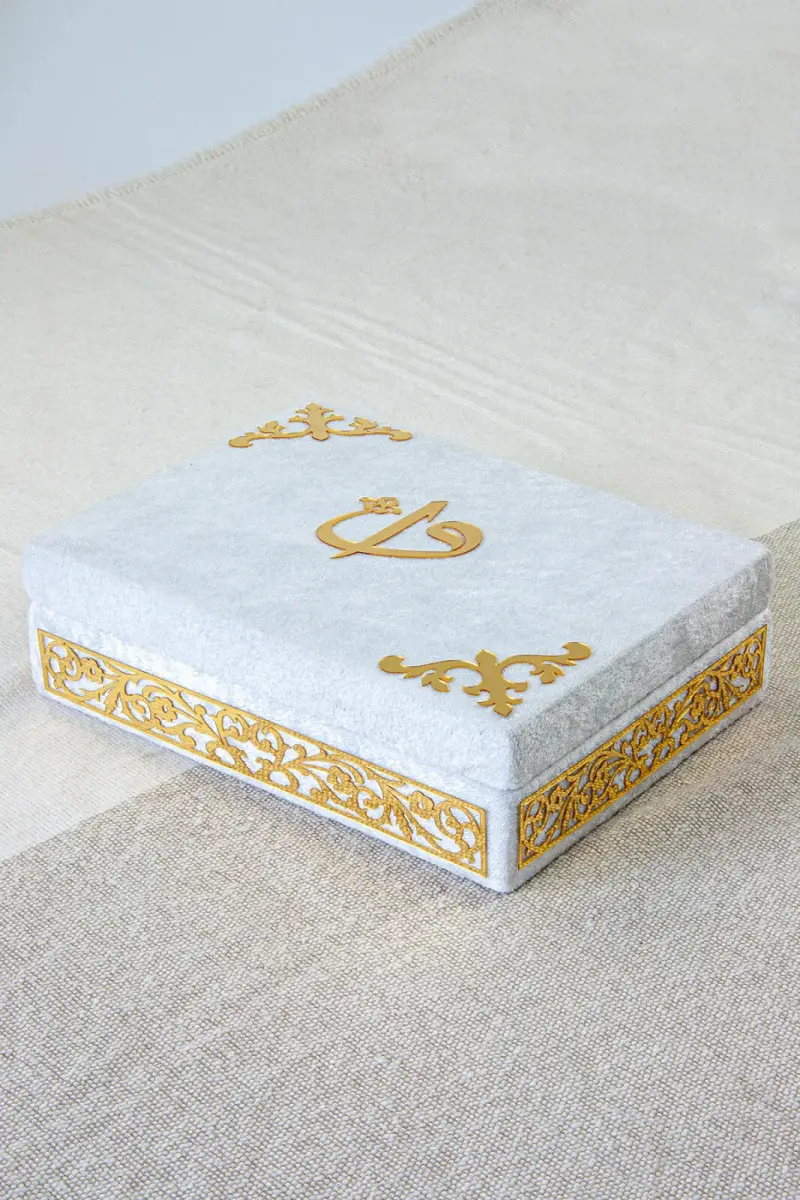 Special Elif Vav Plexi Decorated Gift Velvet Coated Boxed Quran Kerim White - 3