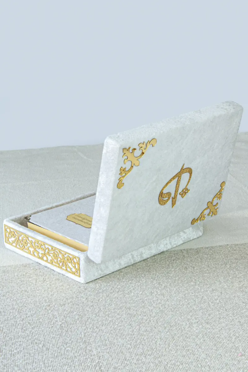 Special Elif Vav Plexi Decorated Gift Velvet Coated Boxed Quran Kerim White - 4
