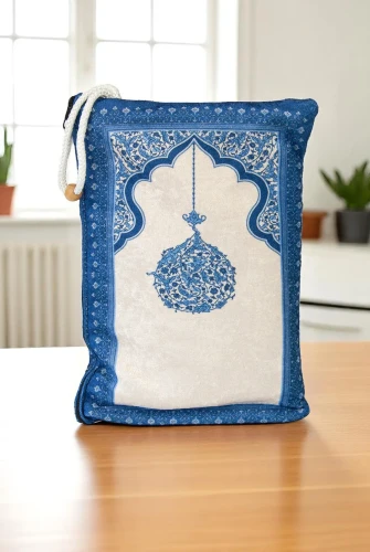 Taşınabilir Keseli Mihrap Desenli İpek Dokulu Kadife Seccade Mavi - 2