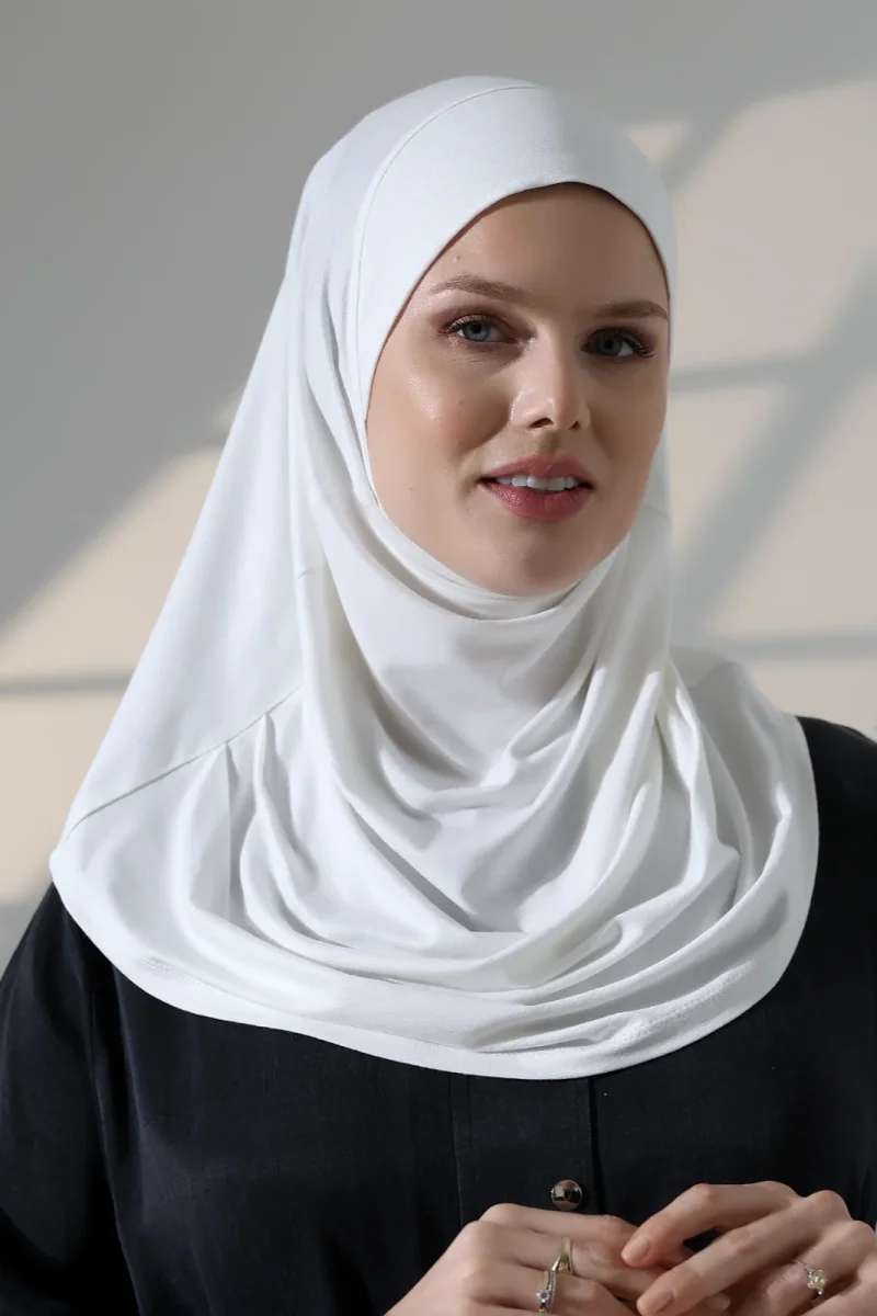 Tek Parça Pratik Namaz Başörtüsü, Hazır Geçmeli Tesettür Şal - Beyaz - 3