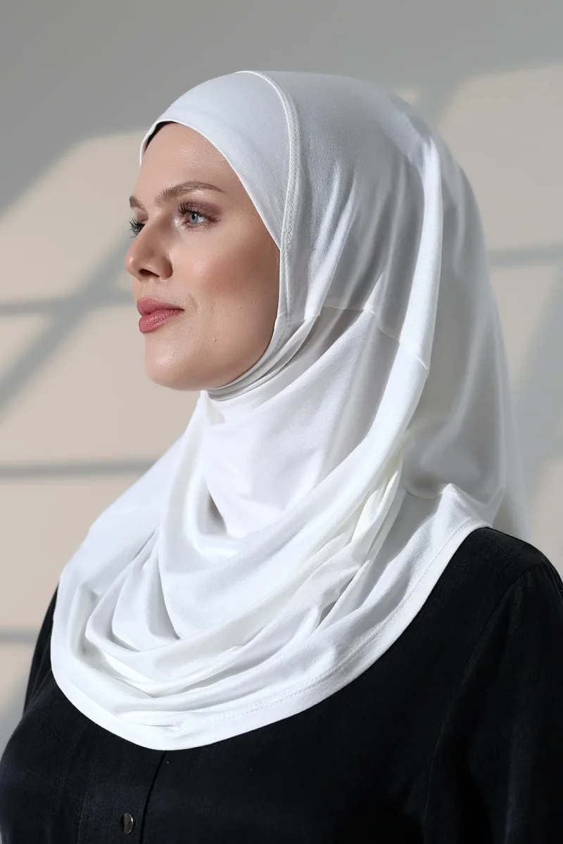 Tek Parça Pratik Namaz Başörtüsü, Hazır Geçmeli Tesettür Şal - Beyaz - 5