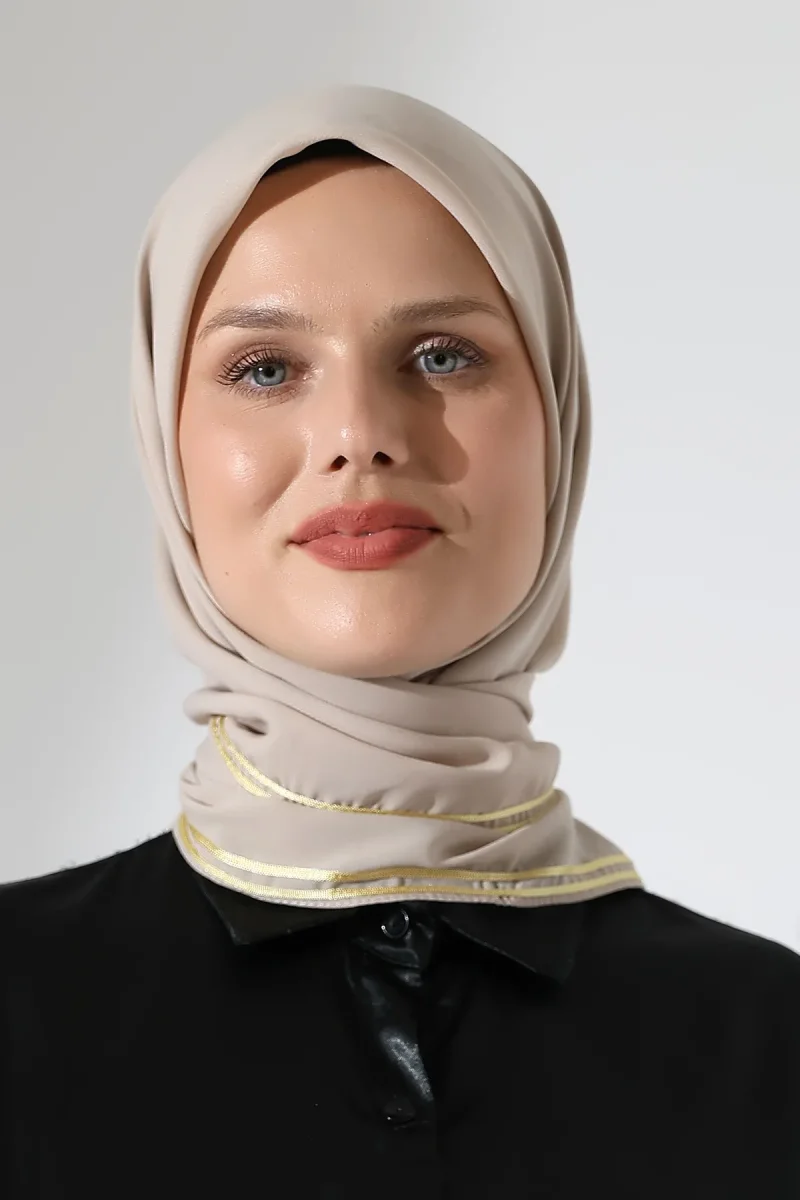Tesettür Biyeli Bürümcük Düz Şifon Eşarp - Bej - 3
