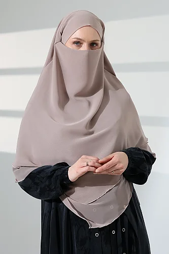 Tesettür Şifon Peçeli Üç Katlı Kısa Sufle Khimar, Pratik Hijab Şal Üçgen Kesim - Bej 