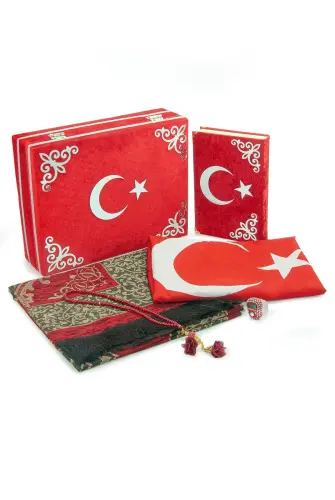 Türk Bayraklı Kuranı Kerim Hediyelik Set – Kadife Kutulu, Bayrak, Seccade ve Tesbih - İhvan (1)