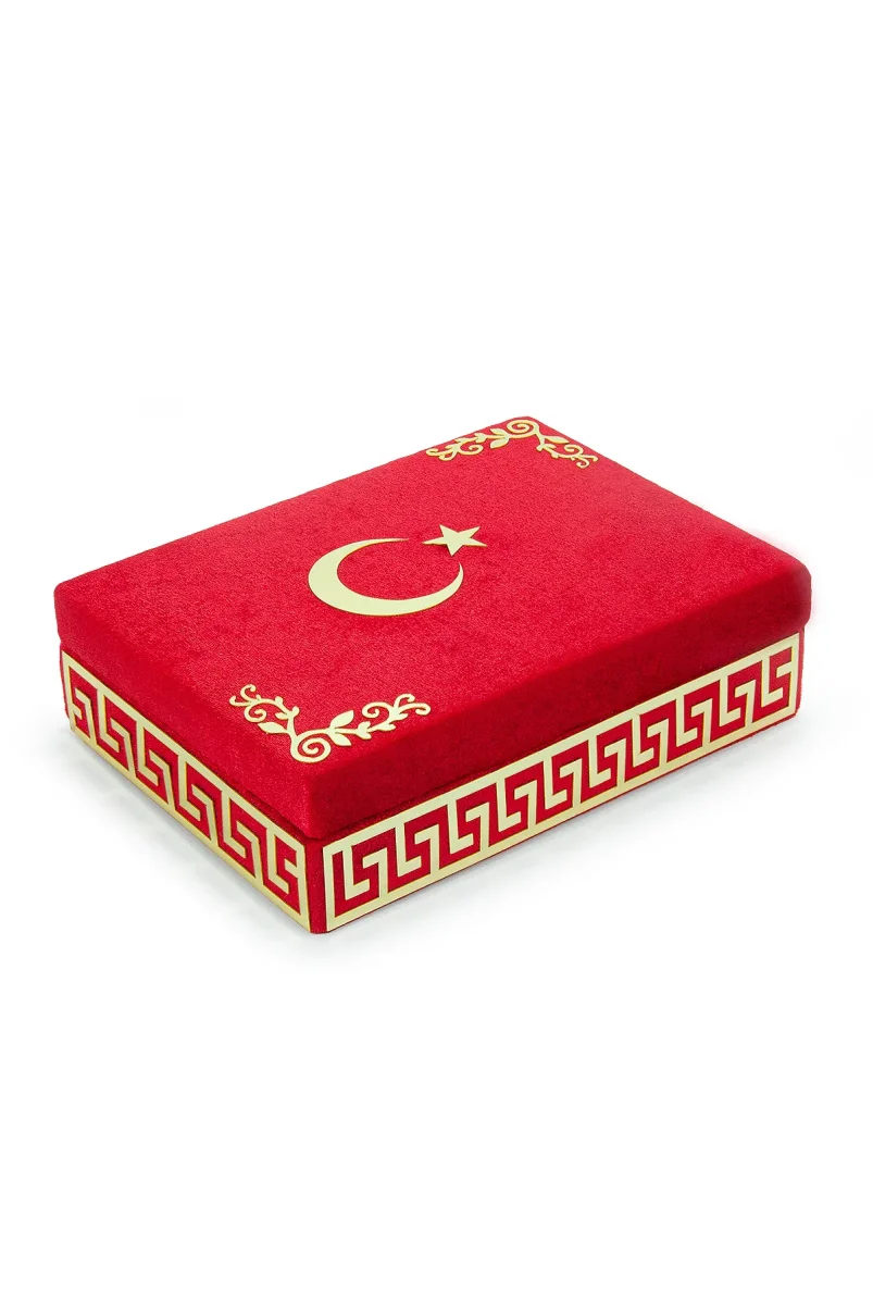 Türk Bayraklı Kuranı Kerim Hediyelik Set – Pleksi Süslemeli Kadife Kutu, Bayrak ve Tesbih - 6