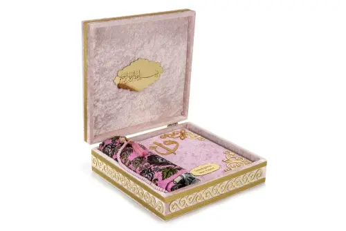 Velvet Covered Box Personalized Gift Quran Set with Prayer Rug Pink Color - ihvanonline (1)