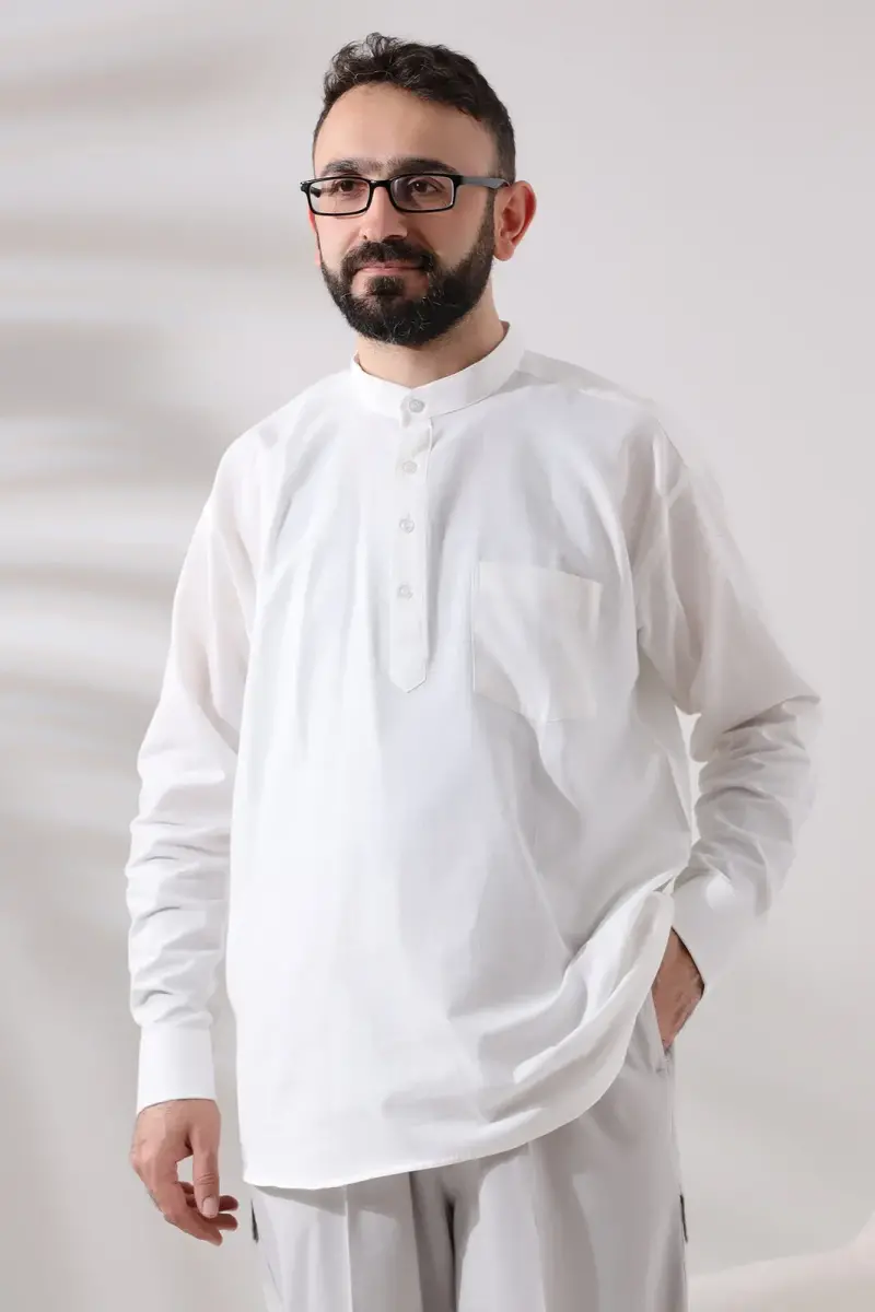 White Men's Relaxed Cut 3-Button Judge Collar Hajj and Umrah Linen Shirt - 2