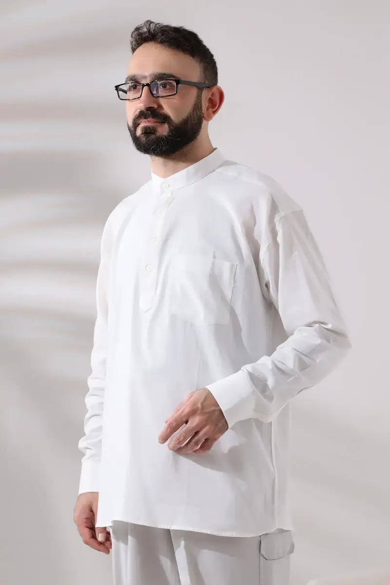 White Men's Relaxed Cut 3-Button Judge Collar Hajj and Umrah Linen Shirt - 5