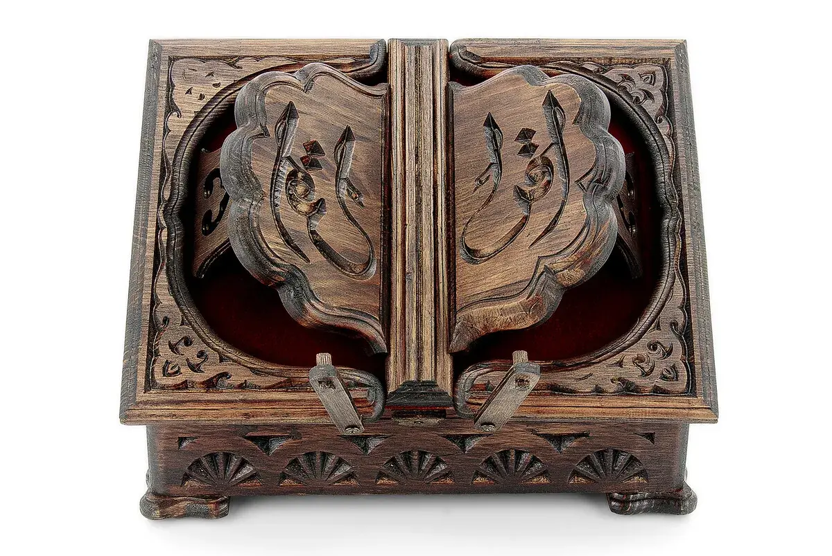 Wooden Rahle Table Top With Special Chest - 6