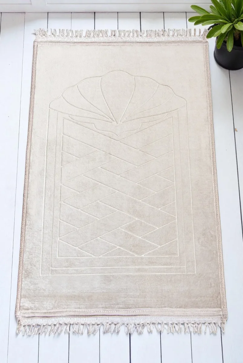 Yumuşak Kadife Dokulu Peluş Seccade Krem - 1